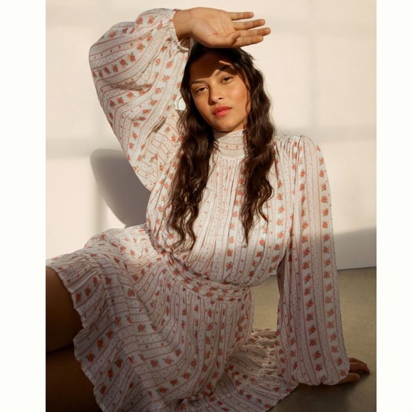 Anthropologie Floral Mini - Picture 6 of 11